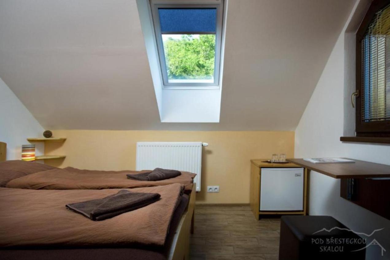Pod Bresteckou Skalou 3* Břestek