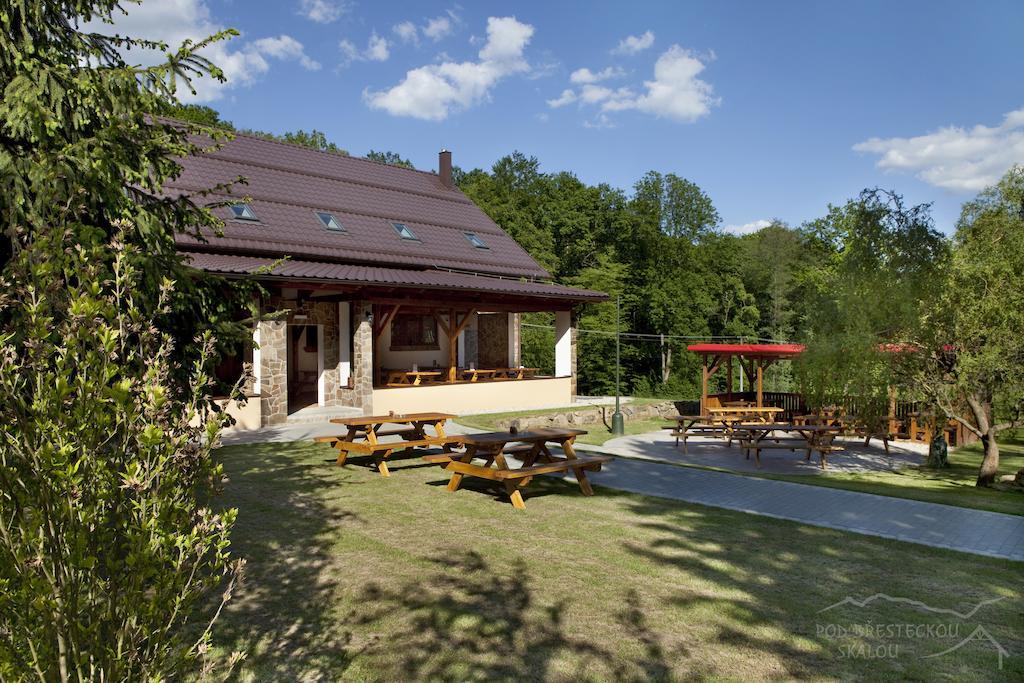 Pod Bresteckou Skalou 3*